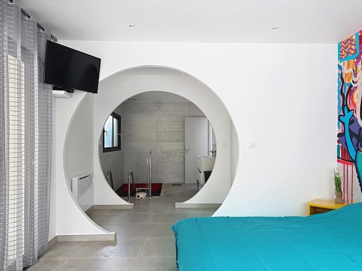 Image No.6-5 Bed House for sale