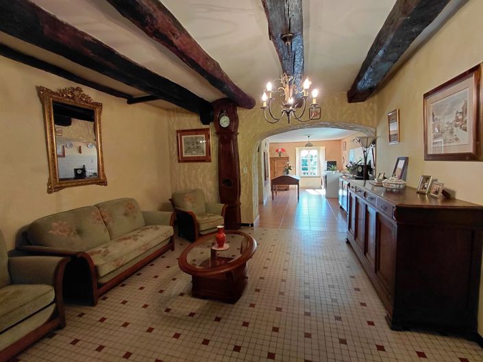 Image No.5-6 Bed House for sale