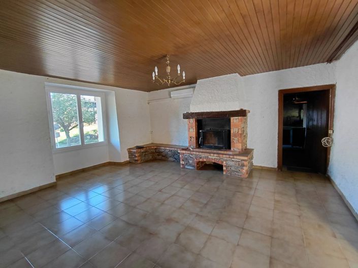 Image No.11-7 Bed House for sale