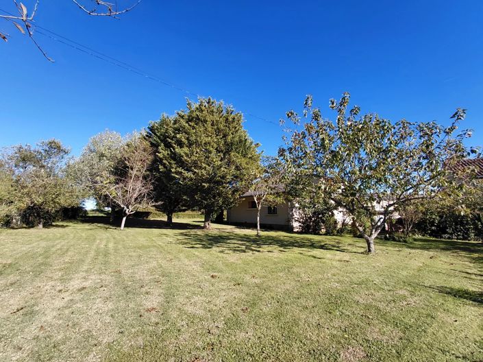 Image No.8-7 Bed House for sale