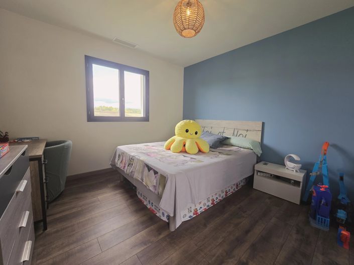 Image No.8-3 Bed House for sale