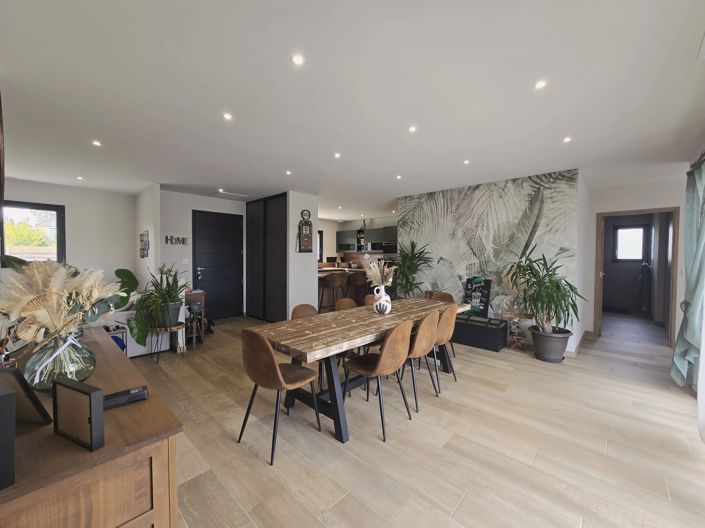 Image No.9-3 Bed House for sale