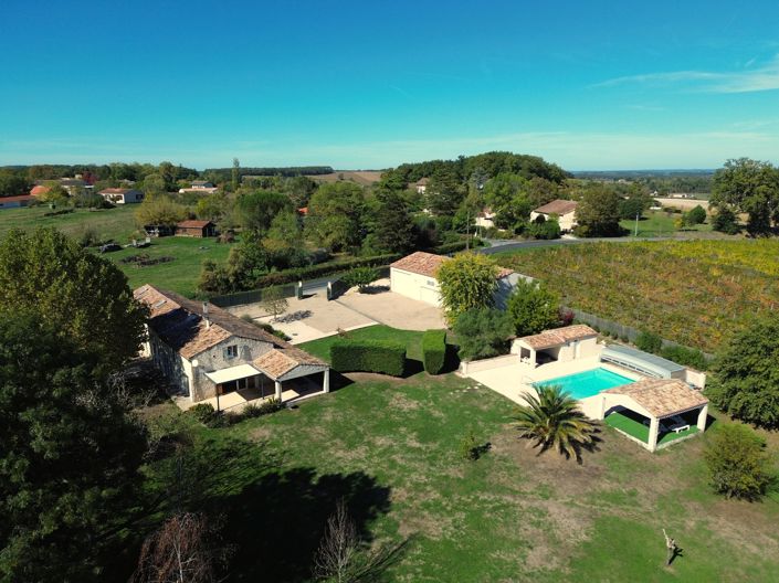 Image No.1-8 Bed House for sale