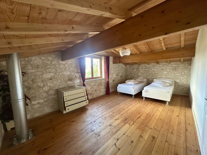 Image No.14-8 Bed House for sale