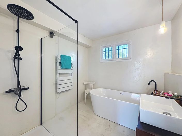 Image No.9-4 Bed House for sale