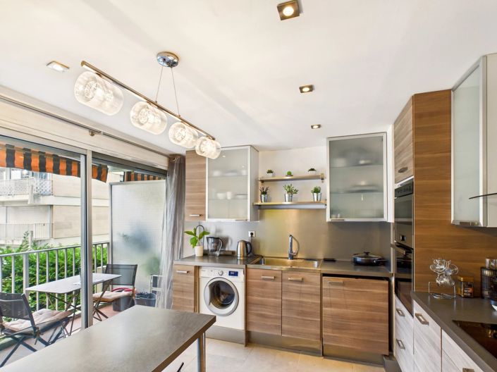 Image No.4-2 Bed Property for sale