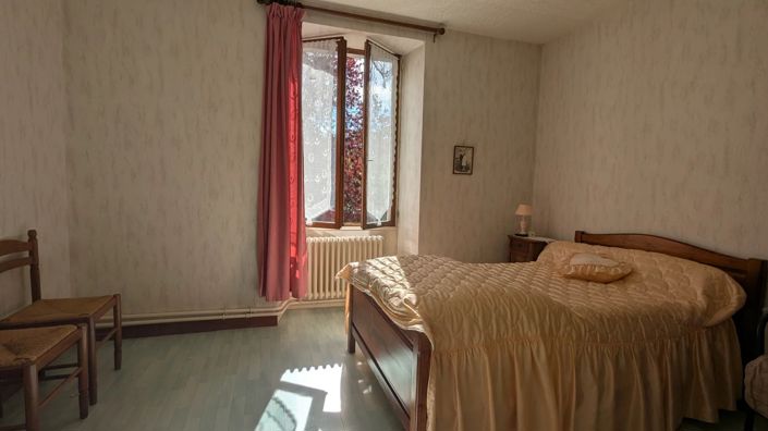 Image No.12-4 Bed Village House for sale