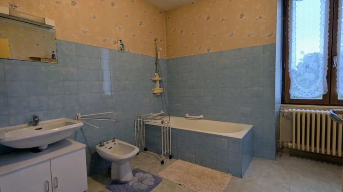 Image No.14-4 Bed Village House for sale