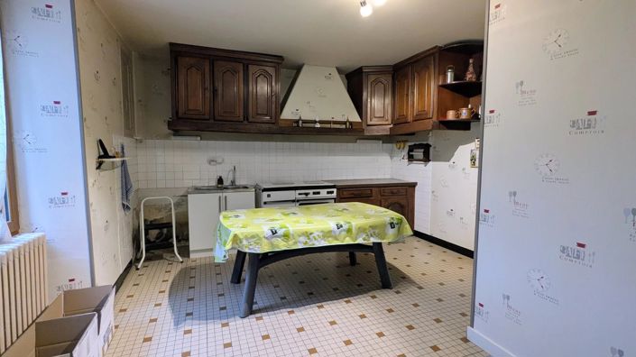 Image No.7-4 Bed Village House for sale