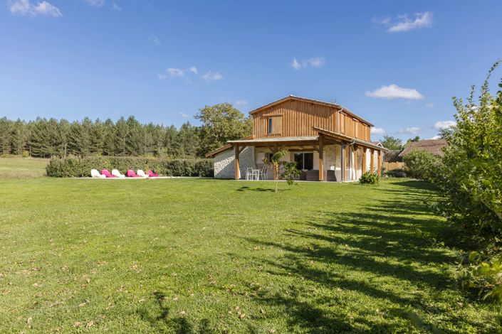 Image No.1-4 Bed House for sale