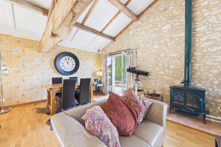 Image No.7-6 Bed House for sale