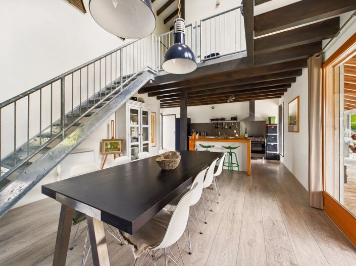 Image No.3-8 Bed House for sale