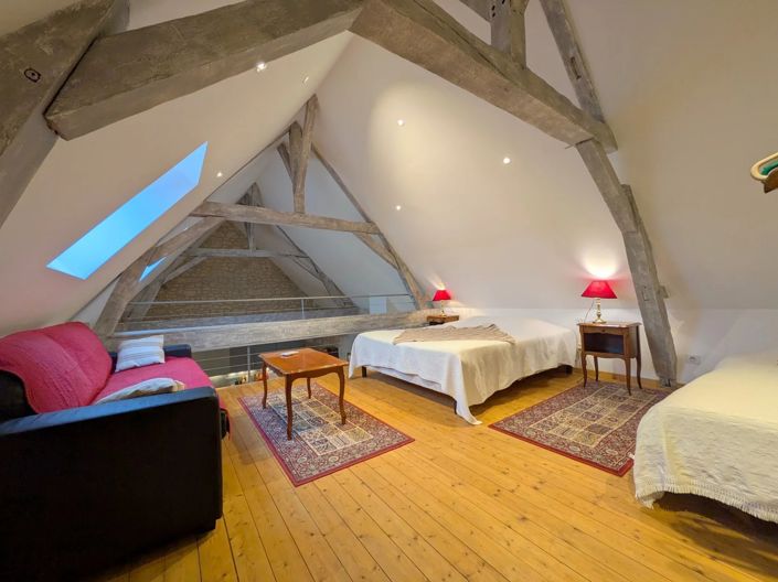 Image No.9-7 Bed House for sale