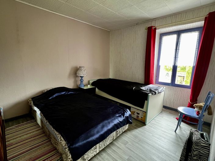 Image No.6-3 Bed House for sale