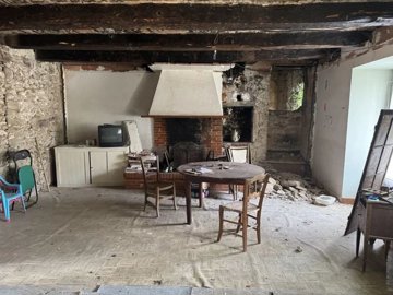 18f3e60b957f4abe8df269deb58d204b66d376464b102