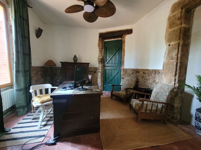 Image No.11-6 Bed House for sale