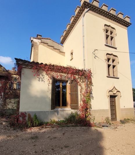 Image No.2-6 Bed House for sale