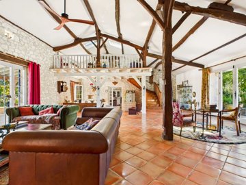 e1d05cfca798342f30bd5e8e1524654e01869b5c3d192