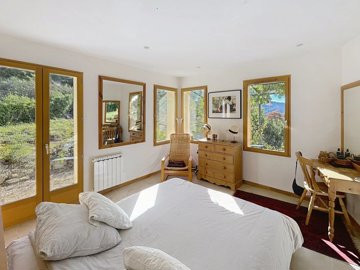 83f9f8cfcc0be9ed52a4bae04114a4430715c76cdb192