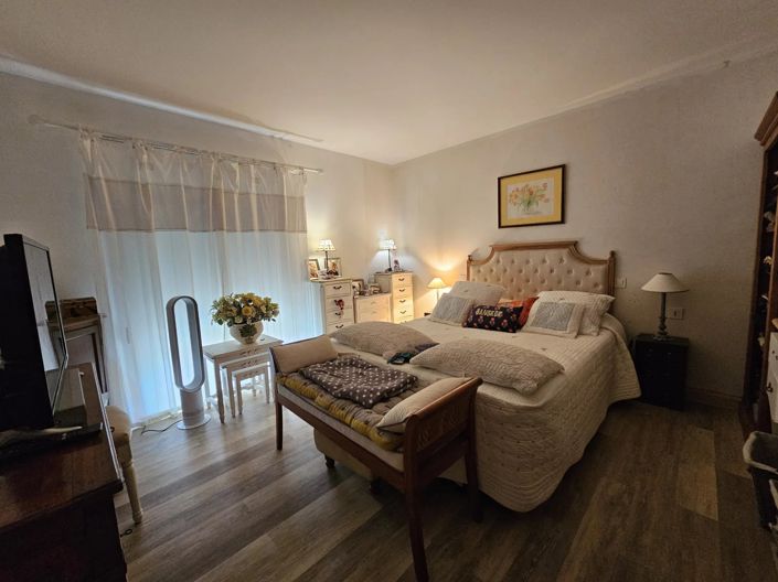 Image No.2-5 Bed House for sale