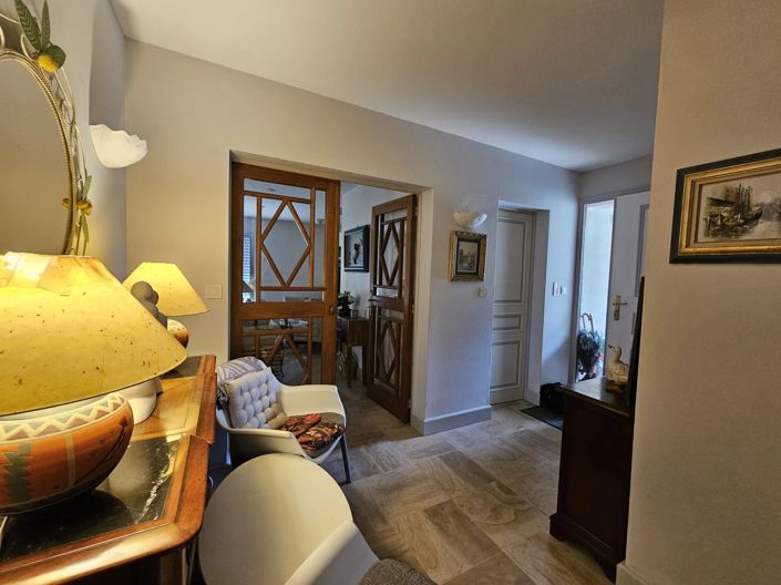 Image No.5-5 Bed House for sale