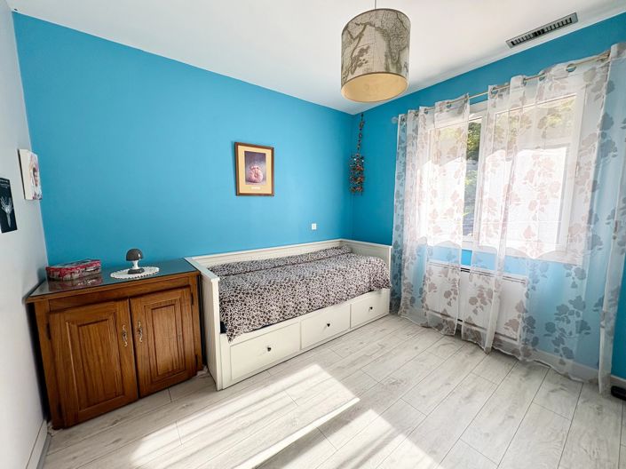 Image No.9-5 Bed House for sale