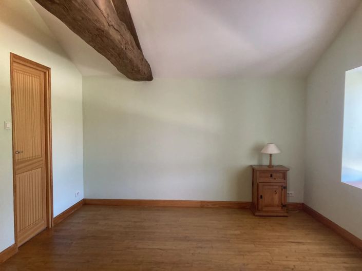 Image No.11-3 Bed House for sale