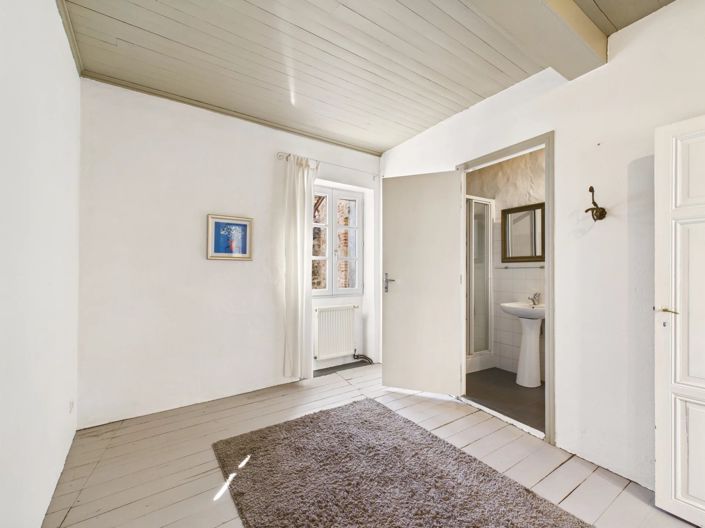 Image No.10-3 Bed Village House for sale