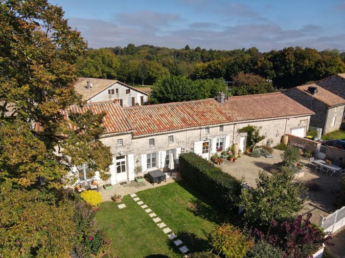 Image No.1-4 Bed House for sale