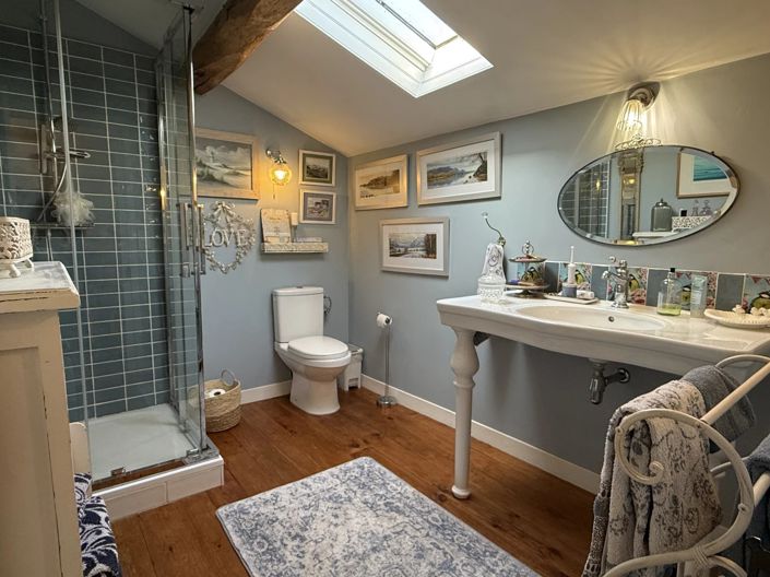 Image No.7-4 Bed House for sale