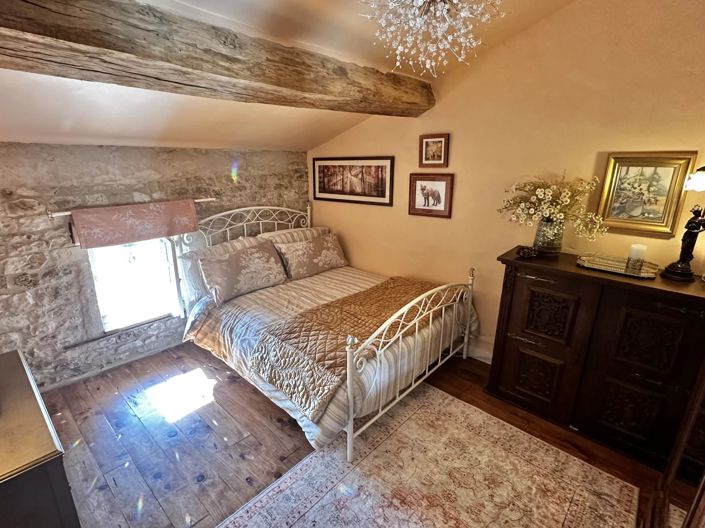 Image No.8-4 Bed House for sale