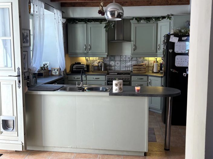 Image No.8-4 Bed House for sale