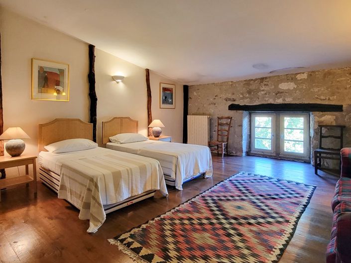 Image No.11-7 Bed House for sale