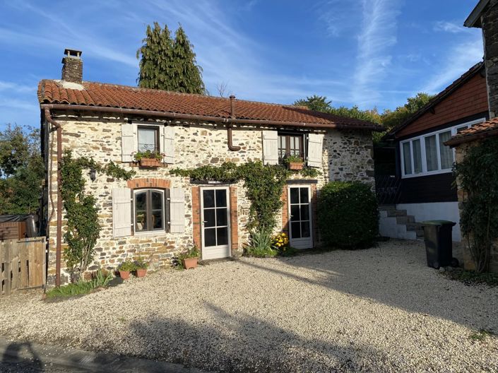 Image No.1-4 Bed House for sale