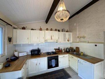 7fab650af95850622bd6da3c3073fc30e8348b6258192