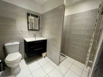 db285ccb07d8c89527bff7938d55979e3aa4b9a3f6192