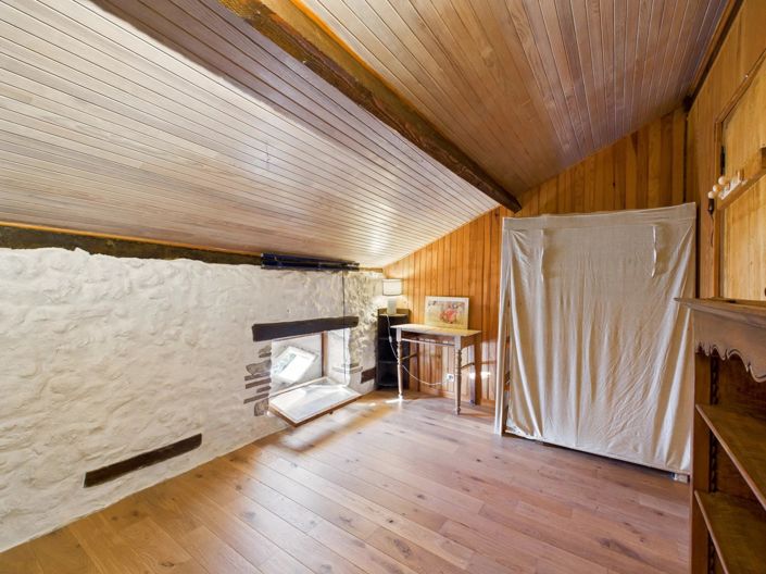 Image No.10-4 Bed House for sale