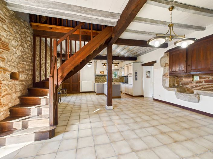 Image No.3-4 Bed House for sale