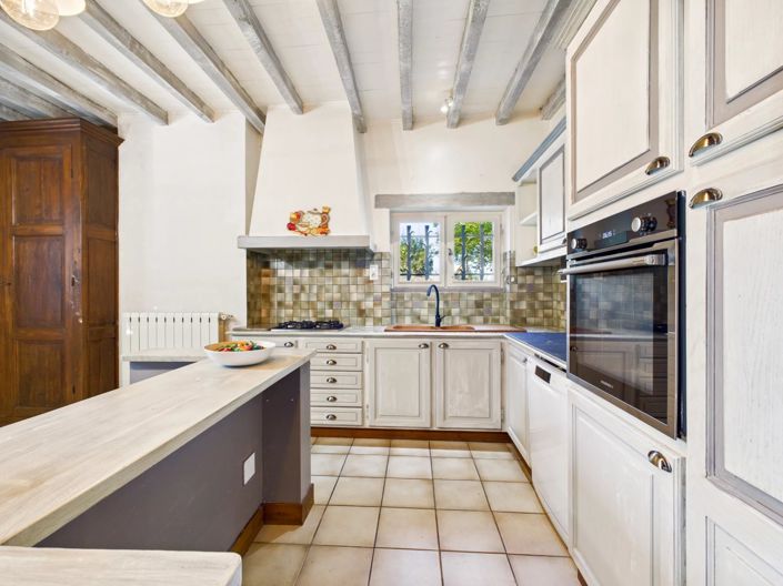 Image No.2-4 Bed House for sale