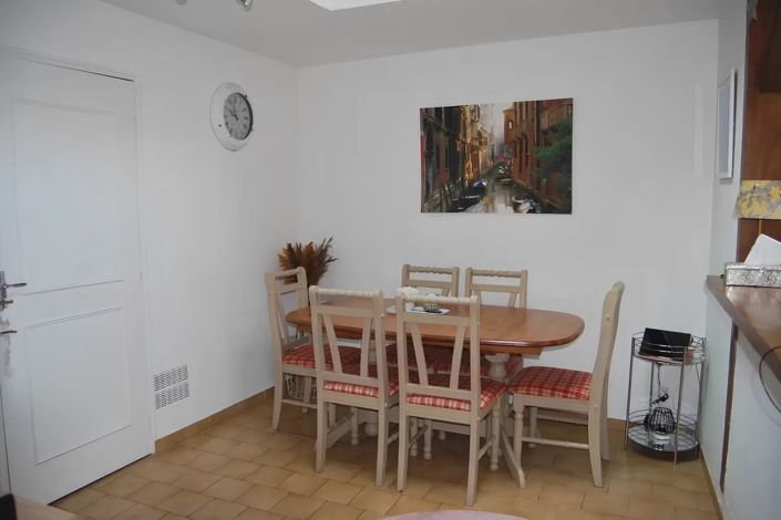 Image No.5-3 Bed House for sale