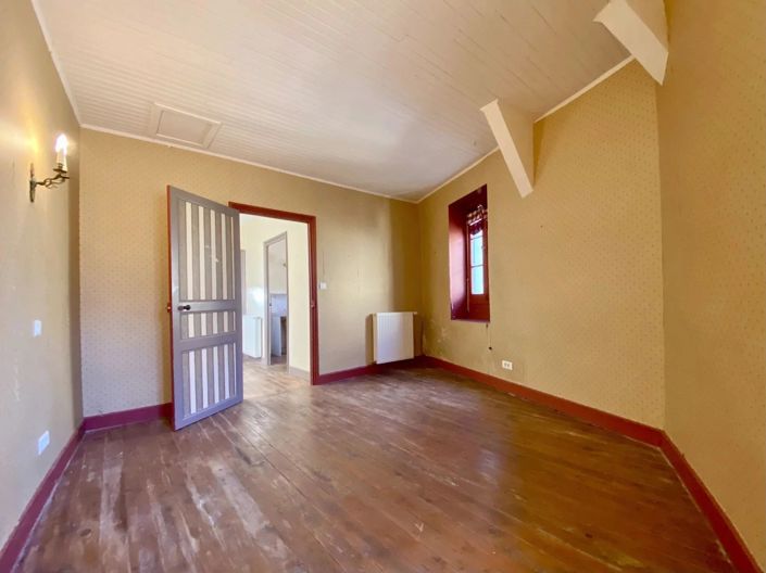 Image No.11-4 Bed Village House for sale