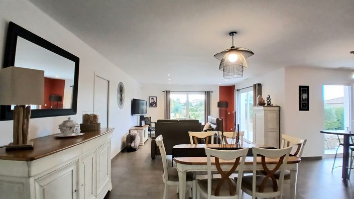 Image No.13-4 Bed House for sale