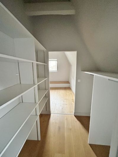 Image No.10-3 Bed Apartment for sale