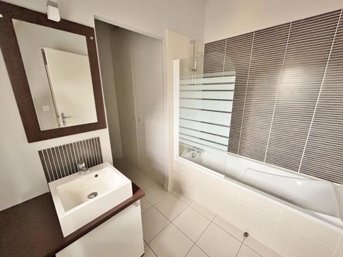 Image No.9-3 Bed Apartment for sale