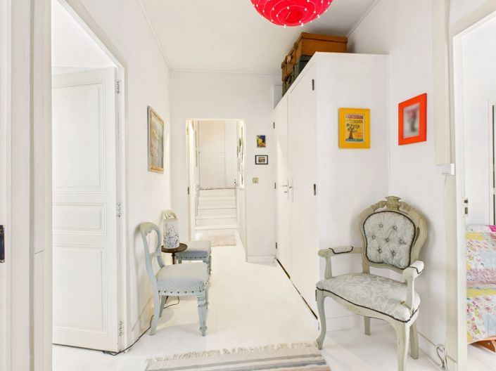 Image No.8-5 Bed House for sale