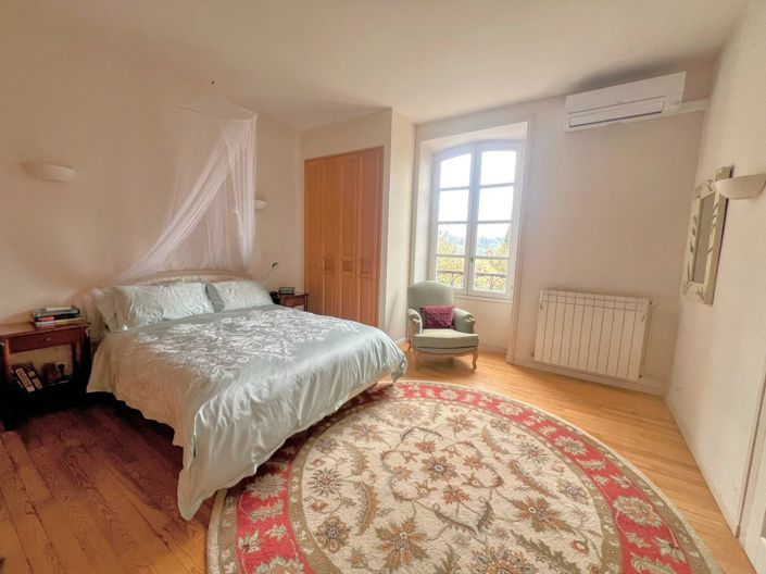 Image No.12-3 Bed House for sale