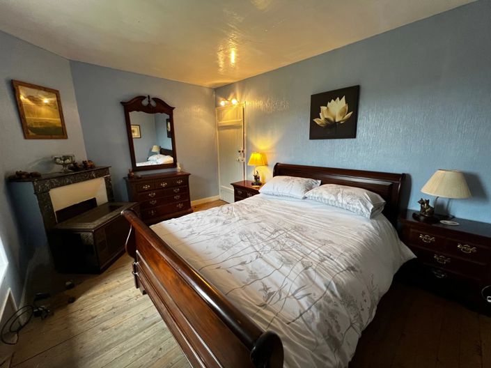 Image No.10-3 Bed House for sale