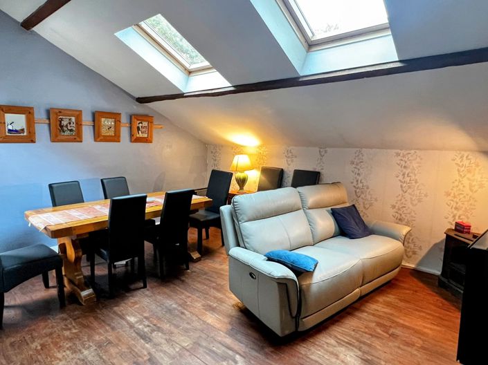 Image No.11-3 Bed House for sale