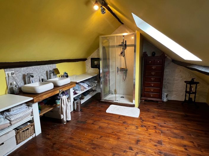 Image No.12-3 Bed House for sale