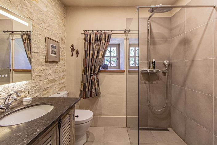 Image No.8-4 Bed House for sale